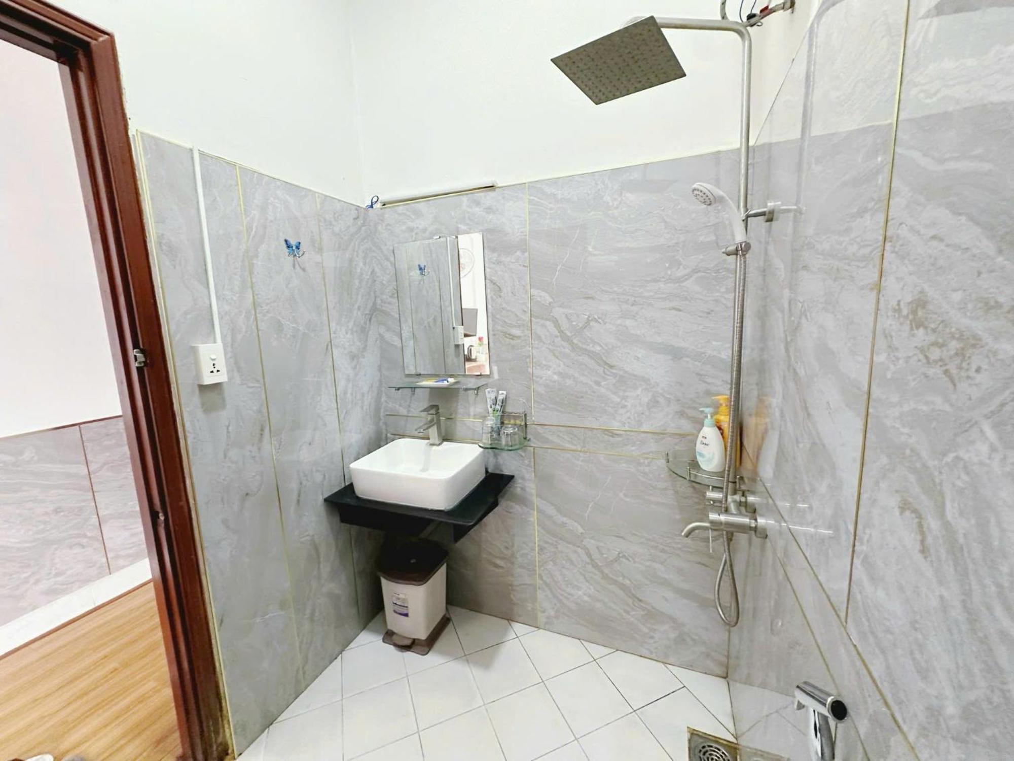 H79 Khách sạn